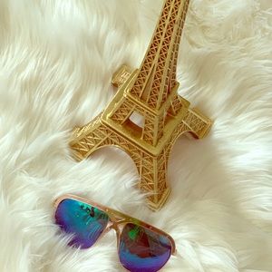 Sunglasses! Perfect time for the Spring!🐣🌸😎